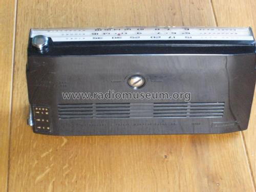 8X-910 L; Mitsubishi Electric (ID = 2374001) Radio