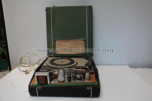 Record Player Ch= Monarch GU-7; Unknown Europe (ID = 1840283) R-Player