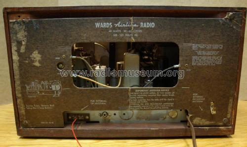 05WG-1813A ; Montgomery Ward & Co (ID = 3096981) Radio