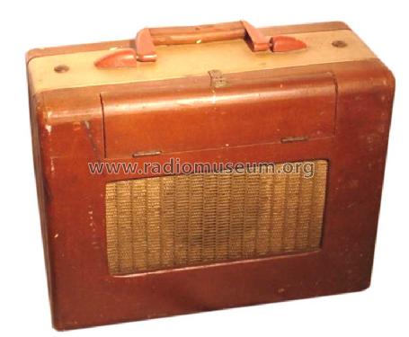 Airline 14BR-684A Order= P462 A 2684 ; Montgomery Ward & Co (ID = 792999) Radio