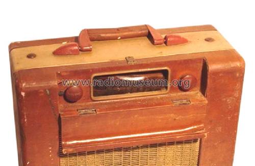 Airline 14BR-684A Order= P462 A 2684 ; Montgomery Ward & Co (ID = 793002) Radio