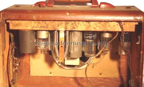 Airline 14BR-684A Order= P462 A 2684 ; Montgomery Ward & Co (ID = 793003) Radio