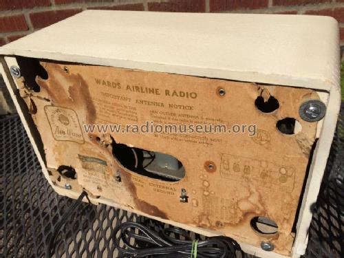 14WG-635B ; Montgomery Ward & Co (ID = 1711275) Radio