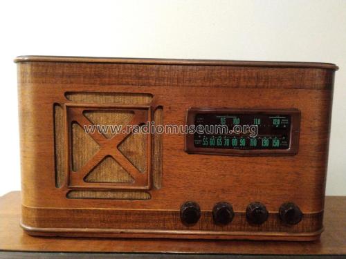 14WG-731B ; Montgomery Ward & Co (ID = 2744932) Radio