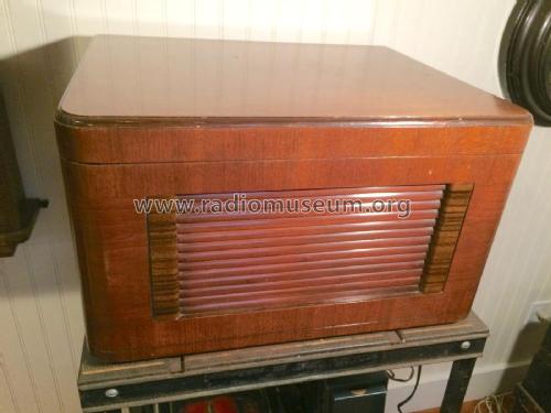 14WG-739 Order= P462 A 739 ; Montgomery Ward & Co (ID = 2029960) Radio