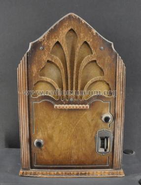 1500 Collegian Ch= 27-W; Montgomery Ward & Co (ID = 2786814) Radio