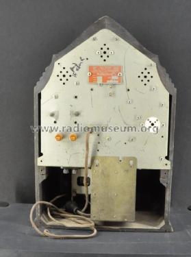 1500 Collegian Ch= 27-W; Montgomery Ward & Co (ID = 2786817) Radio