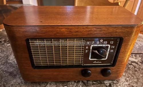 54WG-1801A Order= 62 C 1801M ; Montgomery Ward & Co (ID = 2951284) Radio