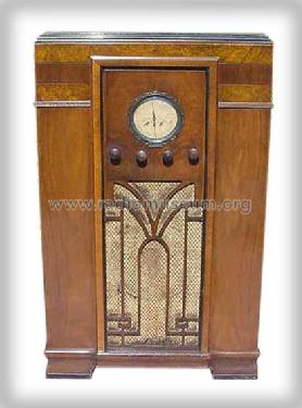 Airline 62-137 Order= 162 B 137; Montgomery Ward & Co (ID = 372107) Radio