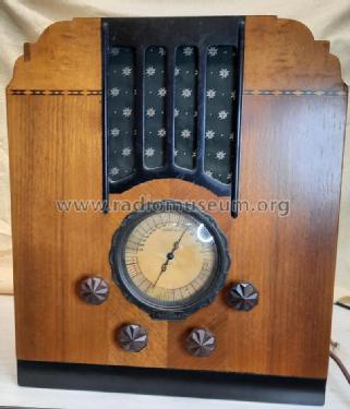 62-173 ; Montgomery Ward & Co (ID = 2682658) Radio