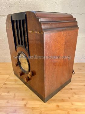 62-173 ; Montgomery Ward & Co (ID = 2766351) Radio