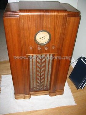 Airline 62-167 Order= 162 C 167; Montgomery Ward & Co (ID = 772585) Radio