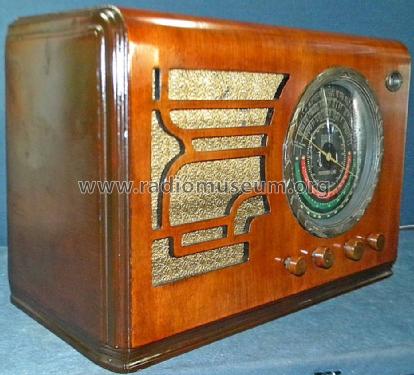 62-228 ; Montgomery Ward & Co (ID = 1420883) Radio