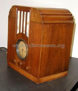 62-229 Order= 462 C 229 ; Montgomery Ward & Co (ID = 380449) Radio