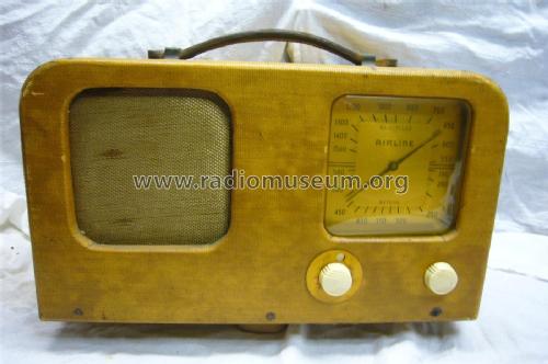 62-555 ; Montgomery Ward & Co (ID = 1810103) Radio