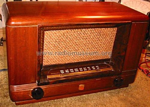 64WG-1804C ; Montgomery Ward & Co (ID = 1740392) Radio