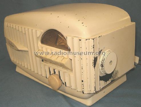 84BR-1508B ; Montgomery Ward & Co (ID = 1211961) Radio