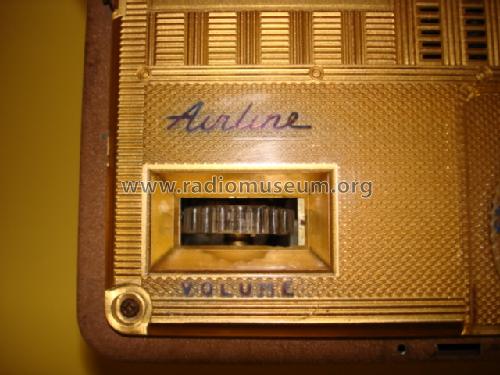 84GCB-1062A ; Montgomery Ward & Co (ID = 675849) Radio