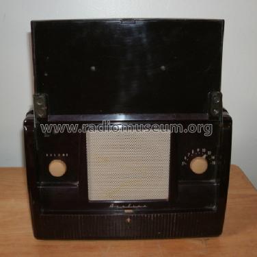 Airline 84WG-1060B; Montgomery Ward & Co (ID = 1414609) Radio