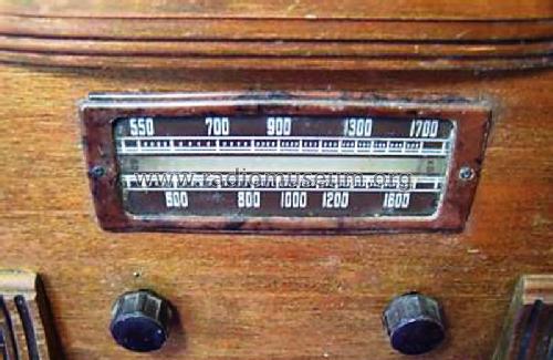 93BR-460A ; Montgomery Ward & Co (ID = 688154) Radio