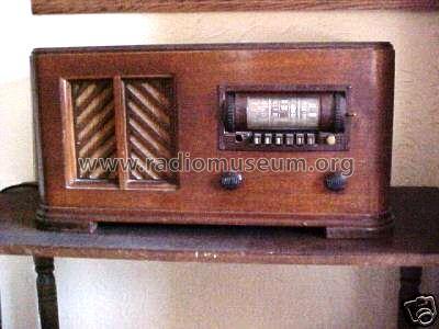 93BR-563A Order= P362 C 2563 ; Montgomery Ward & Co (ID = 356817) Radio