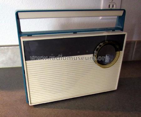 Airline 1116 ; Montgomery Ward & Co (ID = 2789599) Radio