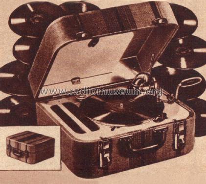 Airline 1445 Order= 451 B 1445 Phonograph; Montgomery Ward & Co (ID = 1919476) TalkingM