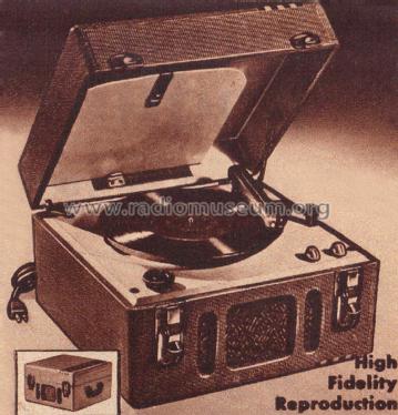 Airline 1447 Order= 451 B 1447 Portable Phonograph; Montgomery Ward & Co (ID = 1919432) R-Player