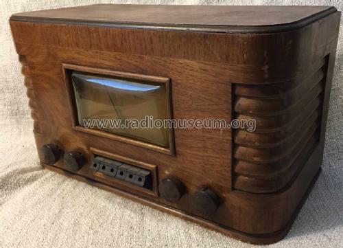 Airline 14BR-736A Order= P462 A 736 ; Montgomery Ward & Co (ID = 2274733) Radio