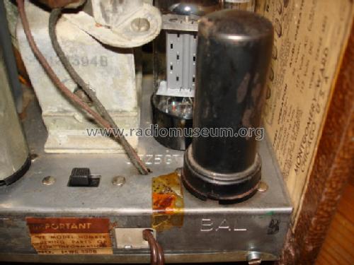 Airline 14WG 690B Order= P462 A 1690 ; Montgomery Ward & Co (ID = 621187) Radio