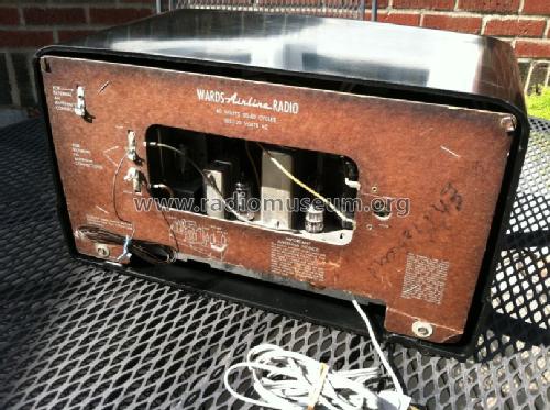 Airline 25WG-1572B; Montgomery Ward & Co (ID = 1466288) Radio