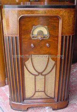 Airline 62-121 Order= 662 A 121; Montgomery Ward & Co (ID = 1290183) Radio