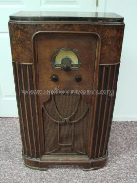 Airline 62-121 Order= 662 A 121; Montgomery Ward & Co (ID = 1480915) Radio