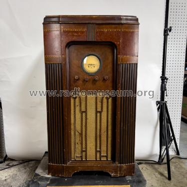 Airline 62-134 ; Montgomery Ward & Co (ID = 2771134) Radio