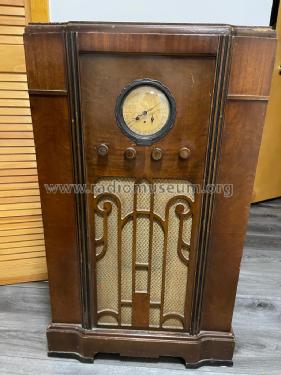 Airline 62-152 Order= 162 C 152; Montgomery Ward & Co (ID = 2726697) Radio