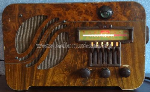 Airline 62-600 Order= P462 B600 ; Montgomery Ward & Co (ID = 1541729) Radio