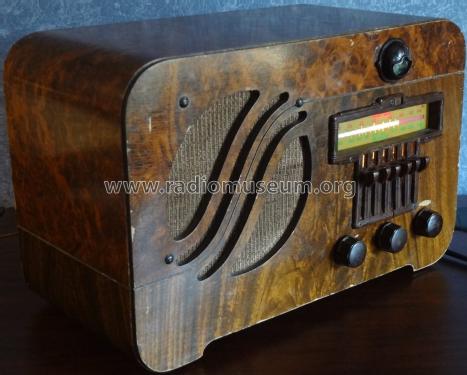 Airline 62-600 Order= P462 B600 ; Montgomery Ward & Co (ID = 1541730) Radio