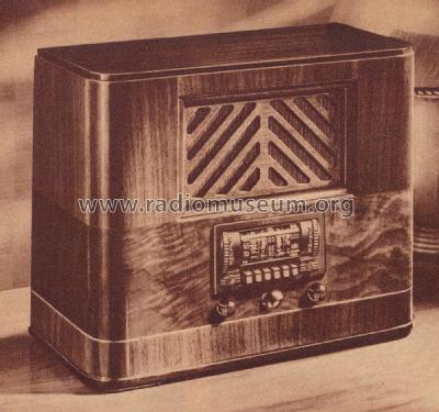 Airline 722 Order= 462 A 722 ; Montgomery Ward & Co (ID = 1904625) Radio