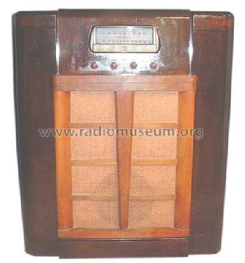 Airline 84WG-2714G; Montgomery Ward & Co (ID = 829778) Radio