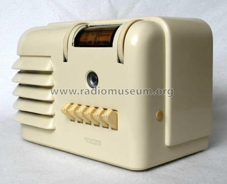 93WG-605 Order= P462 C 605 ; Montgomery Ward & Co (ID = 779825) Radio