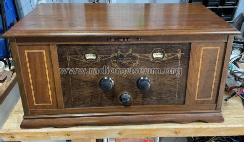 Airline Seven ; Montgomery Ward & Co (ID = 3079126) Radio