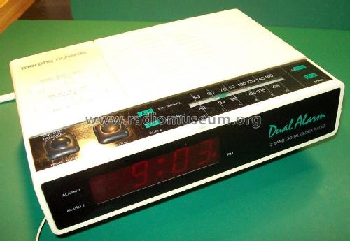 2 Band Digital Clock Radio CR 393; Morphy-Richards Ltd. (ID = 2915443) Radio