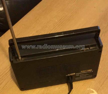 3 Band Portable Radio R130; Morphy-Richards Ltd. (ID = 2995216) Radio