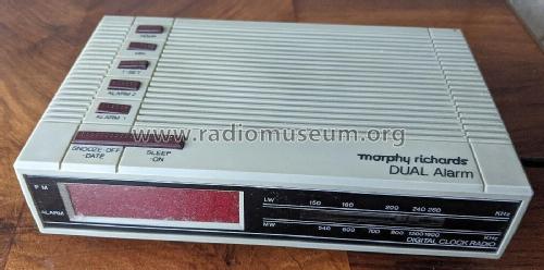 Dual Alarm Clock Radio CR 352; Morphy-Richards Ltd. (ID = 2915193) Radio