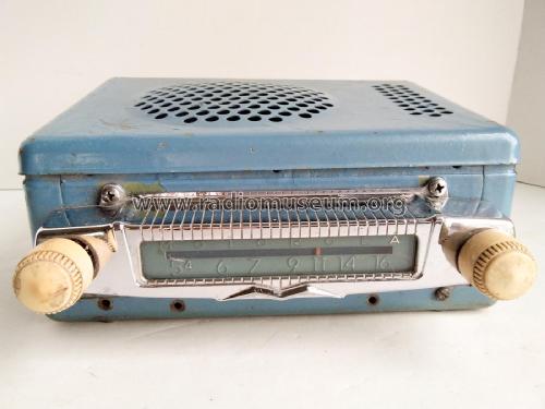 401A; Motorola Inc. ex (ID = 2784117) Car Radio