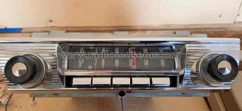 69MF Ford FDR-18806-F; Motorola Inc. ex (ID = 2954482) Car Radio