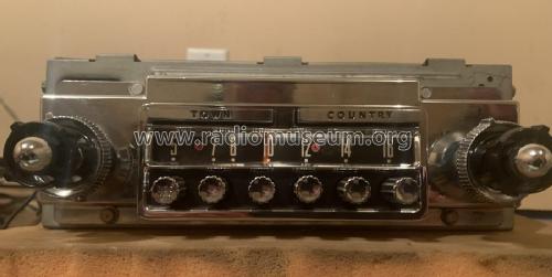 69MS Ford FEF-18805-B; Motorola Inc. ex (ID = 2971718) Car Radio