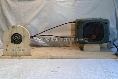 9-49 ; Motorola Inc. ex (ID = 2930362) Car Radio