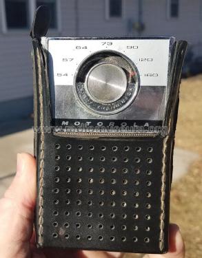 Eight Transistor Radio Motorola Inc. ex Galvin Mfg.Co. Chicago 