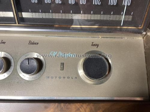 FM Stereophonic B1000W, Ch= HS-4111; Motorola Inc. ex (ID = 2801552) Radio